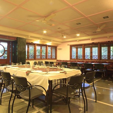 אליבג Hotel Sahyadri מראה חיצוני תמונה