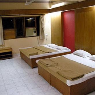 אליבג Hotel Sahyadri מראה חיצוני תמונה